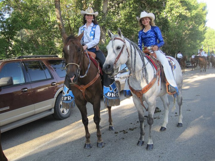Dodge National Circuit Finals Rodeo Sr. Queen 2010 Horse and Hitch